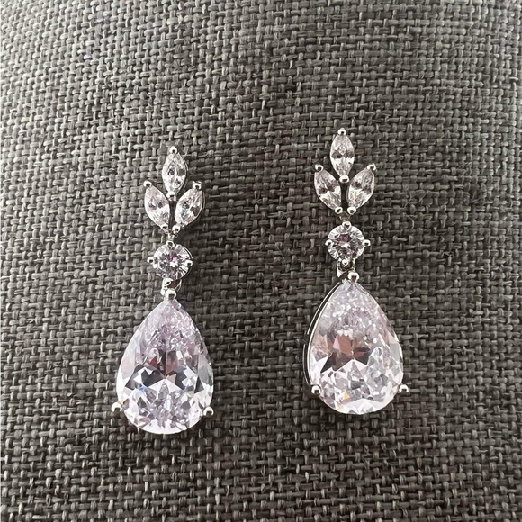 Cubic Zirconia Crystal Chandelier Swarovski Elements Rhinestone Dangle Stud - Picture 3 of 3